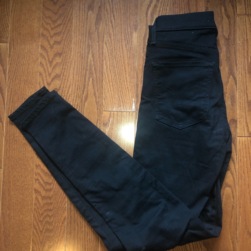 Levis black skinny jeans